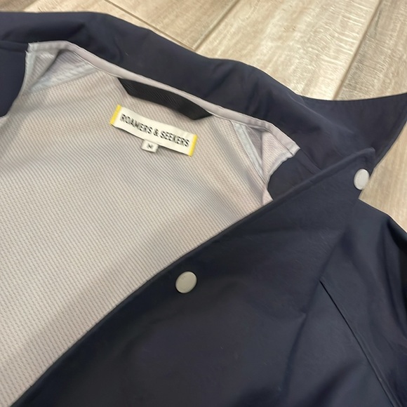 Roamers and Seekers Rain Jacket Dark Blue Medium - Picture 4 of 9